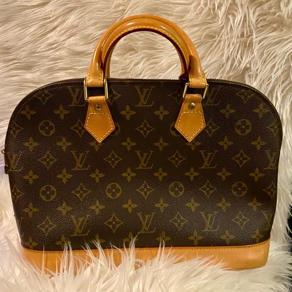 Louis Vuitton logo Alma PM authenticated by Entrupy. Excellent condition. - Picture 3 of 13